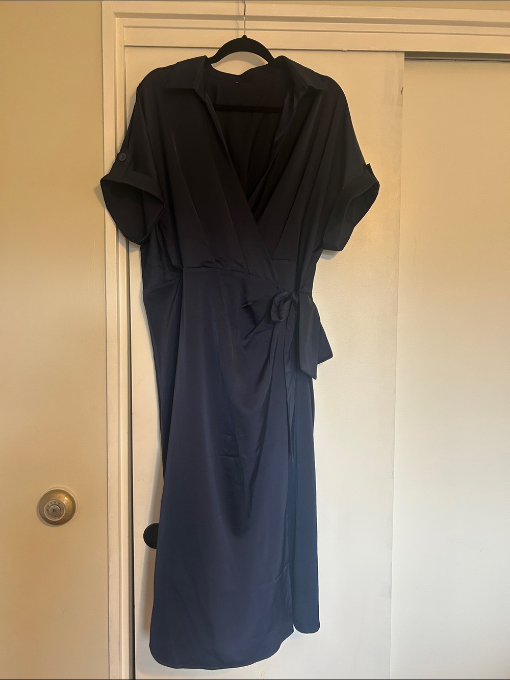 Classic Navy Wrap Midi Dress - Elegant Short-Sleeve Tie Waist